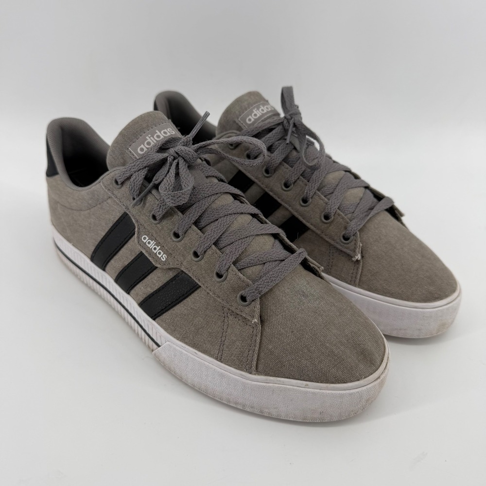 Adidas Daily 3.0 Sneaker Mens 9.5 Grey FW3270 Low Top Canvas Skate Shoes
